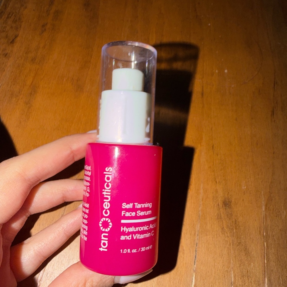 TanCeuticals Self Tanning Face Serum - Hot Pink Bottle